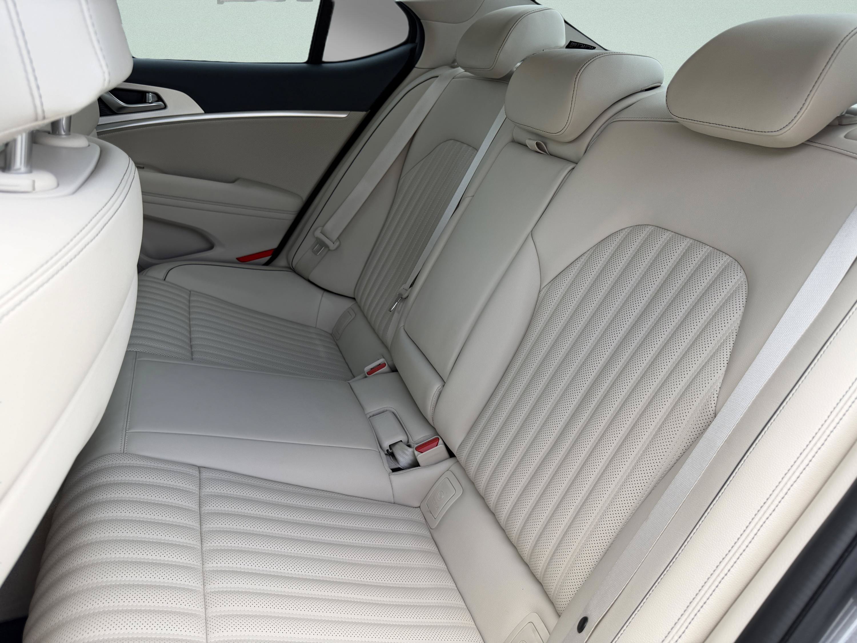 Used 2026 Genesis G70 2.5T Prestige RWD image 20