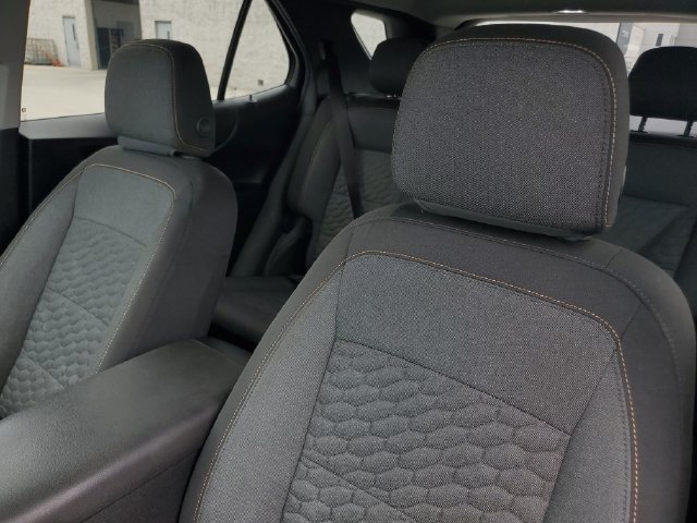 Used 2018 Chevrolet Equinox LT FWD image 18