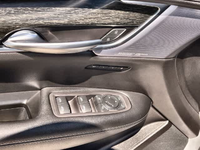 Used 2020 Cadillac XT5 Premium Luxury FWD image 30