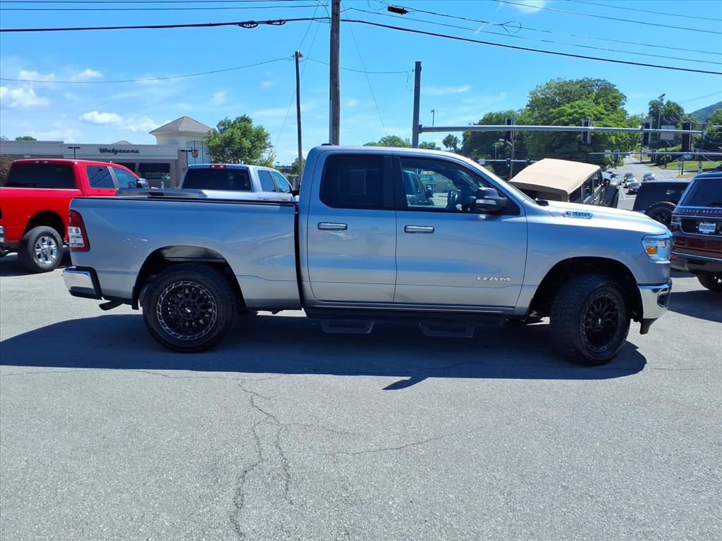 Used 2022 RAM 1500 Big Horn AWD/4WD image 3