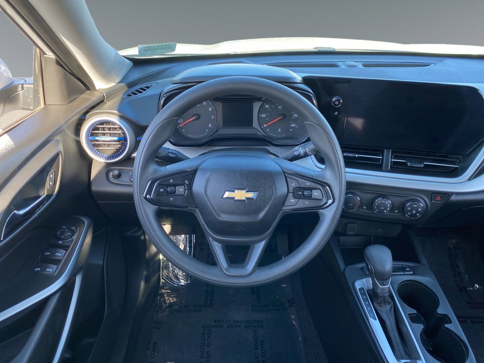 Used 2024 Chevrolet Trax LS w/ LS Convenience Package image 12