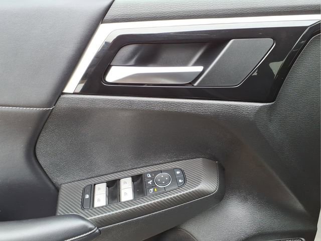 Used 2024 Mitsubishi Outlander SE image 11