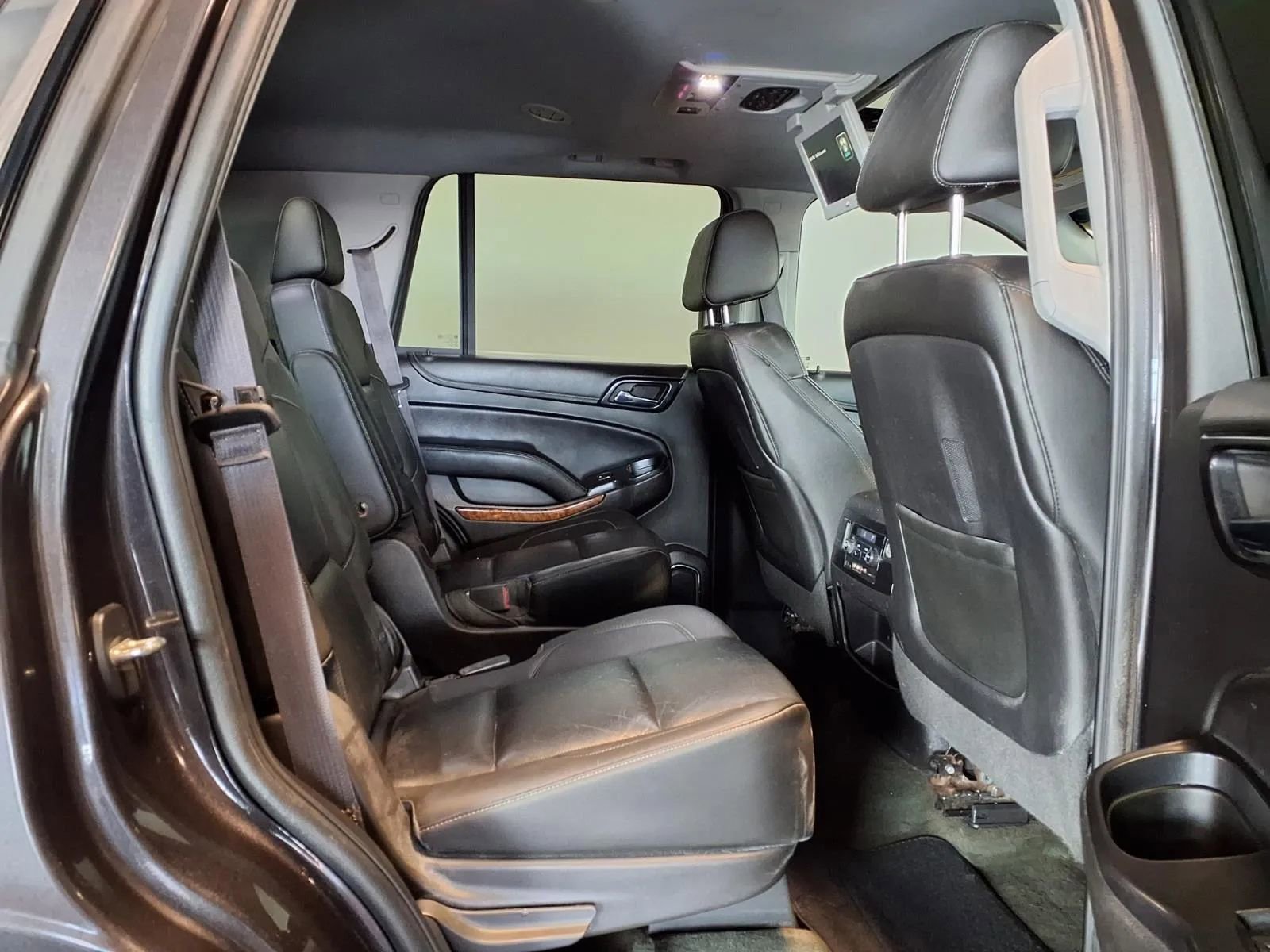 Used 2015 Chevrolet Tahoe LTZ AWD/4WD image 9