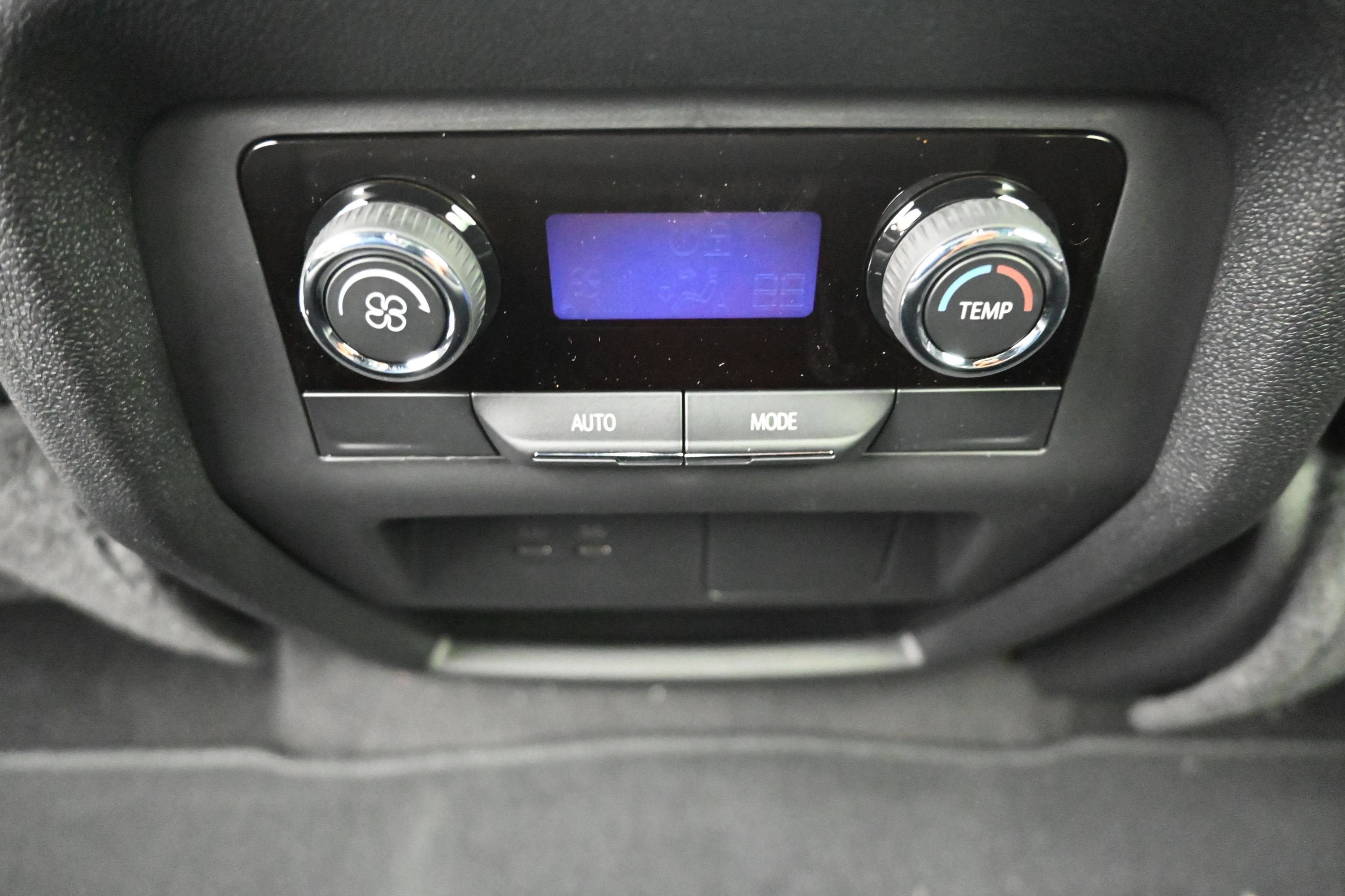 New 2027 Chevrolet Traverse LT FWD image 24