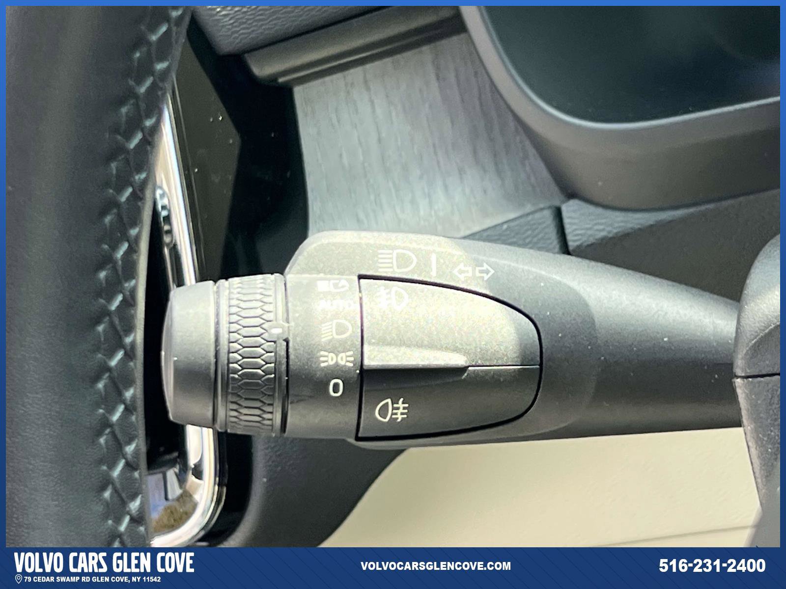 Used 2023 Volvo XC40 B5 Plus w/ Driver Assist Package image 23