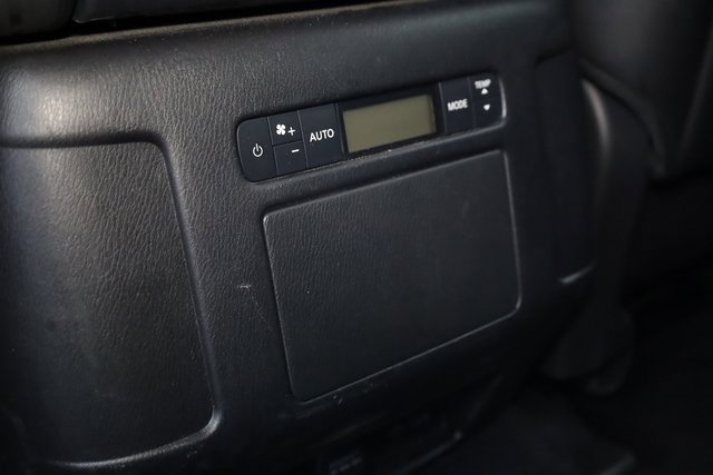 Used 2024 Nissan Armada SL image 25