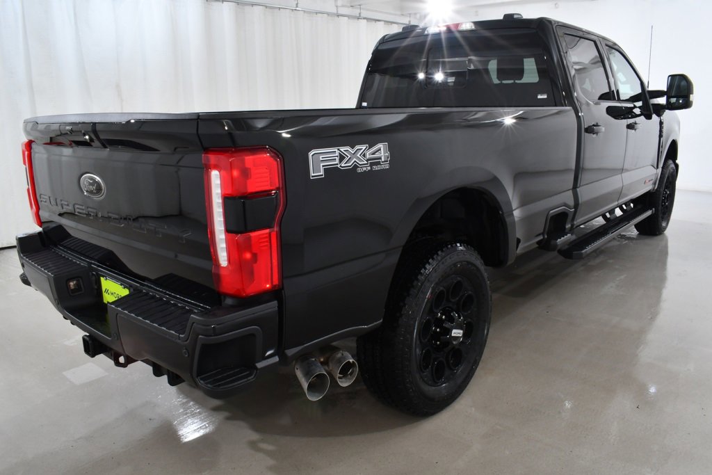 New 2026 Ford F350 Lariat w/ Black Appearance Package image 11