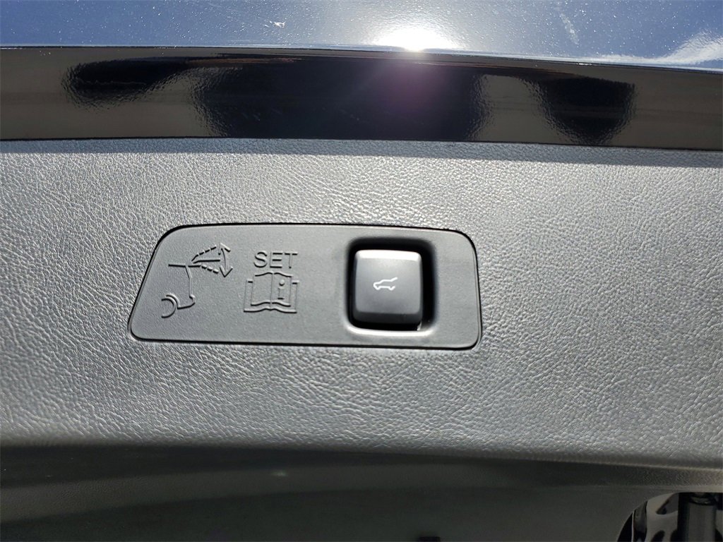 New 2026 Lincoln Corsair Grand Touring w/ Rear Removable Package Tray image 7