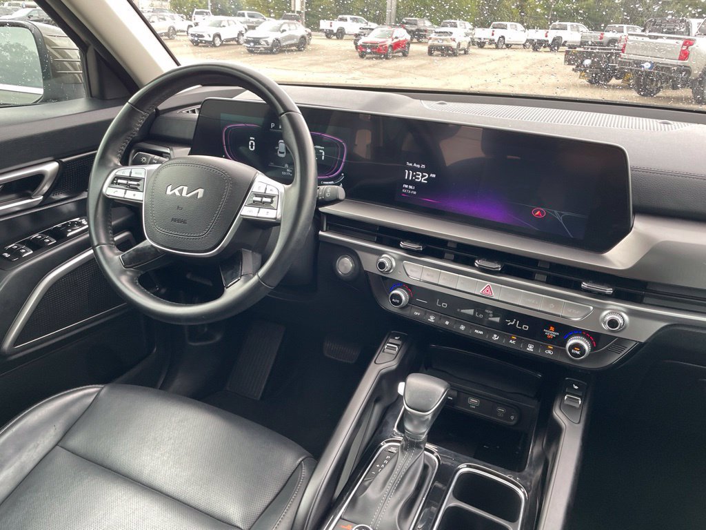 Used 2025 Kia Telluride S AWD/4WD image 35