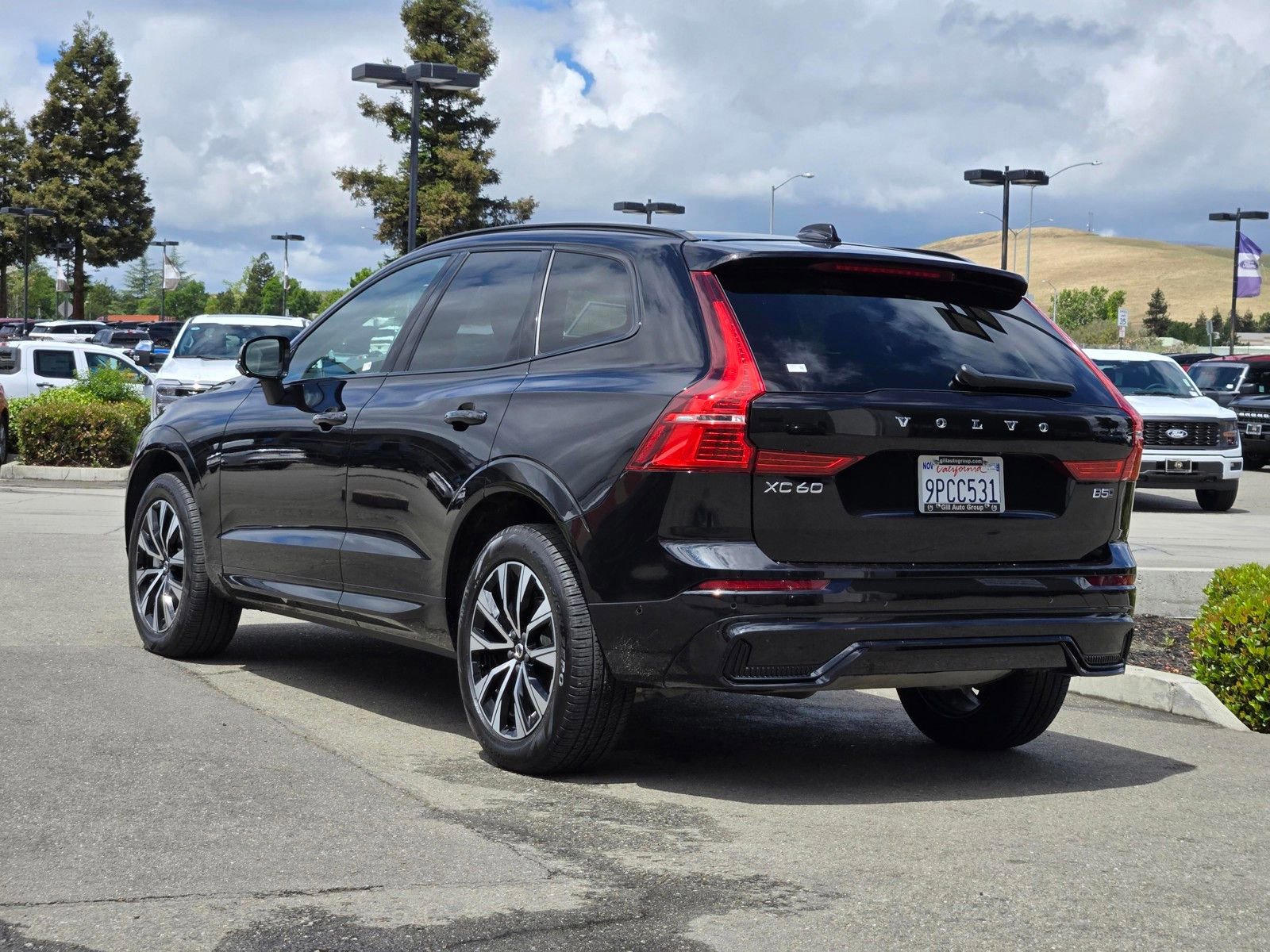 Used 2025 Volvo XC60 B5 Plus AWD/4WD image 6