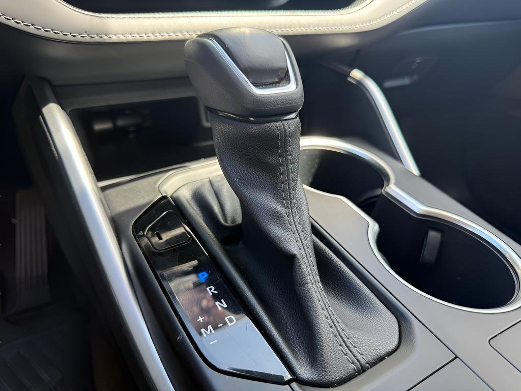 Used 2023 Toyota Highlander LE image 28