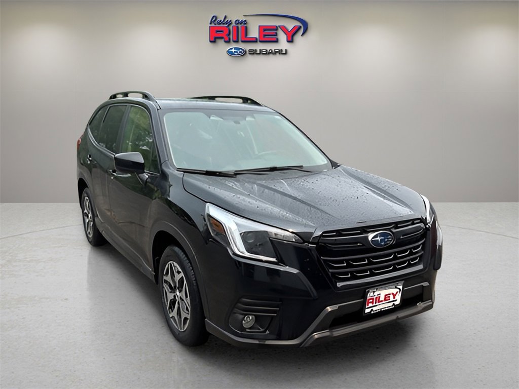 Used 2023 Subaru Forester Premium image 7