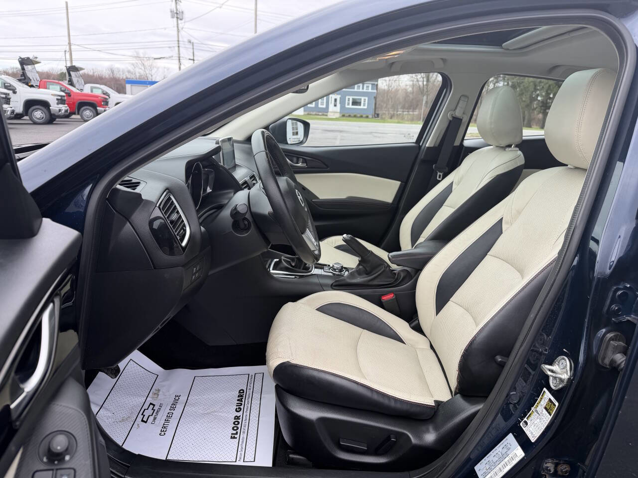 Used 2016 MAZDA MAZDA3 s Grand Touring image 8