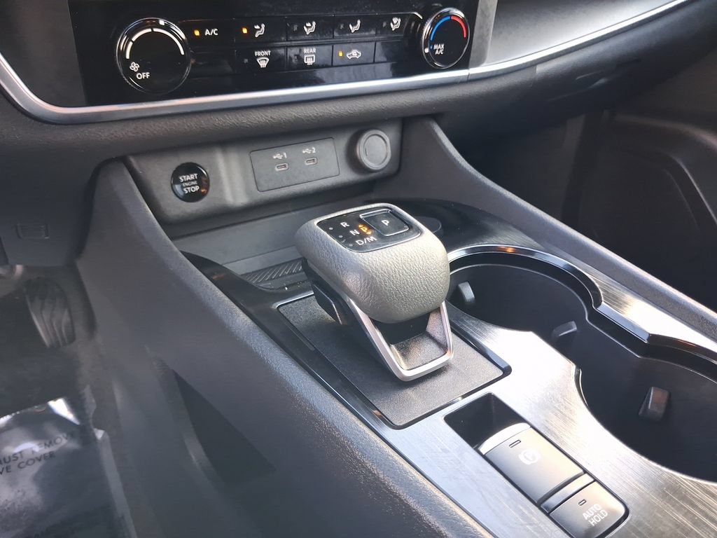 Certified 2025 Nissan Rogue S FWD image 22