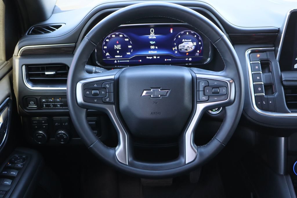 Used 2023 Chevrolet Suburban Z71 w/ Luxury Package image 13