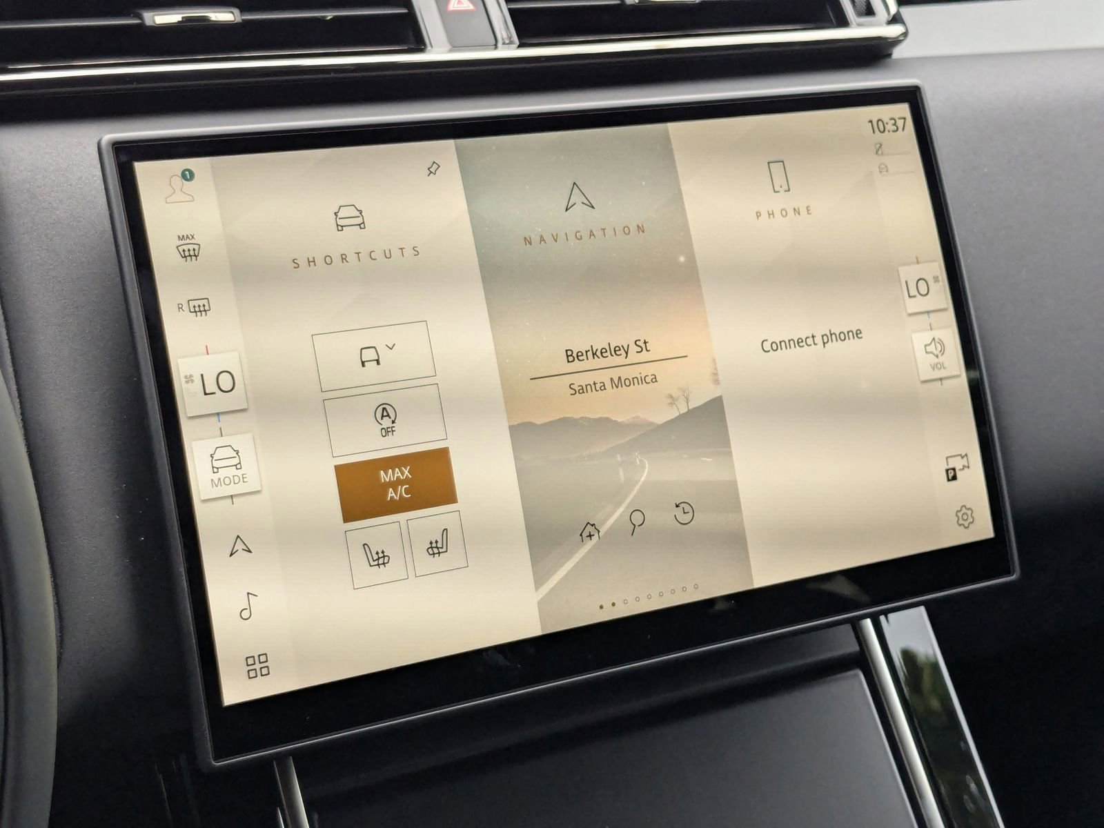 New 2026 Land Rover Range Rover Velar Dynamic SE image 17