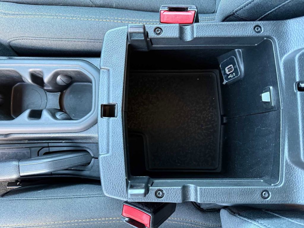 Used 2024 Jeep Wrangler Willys image 32