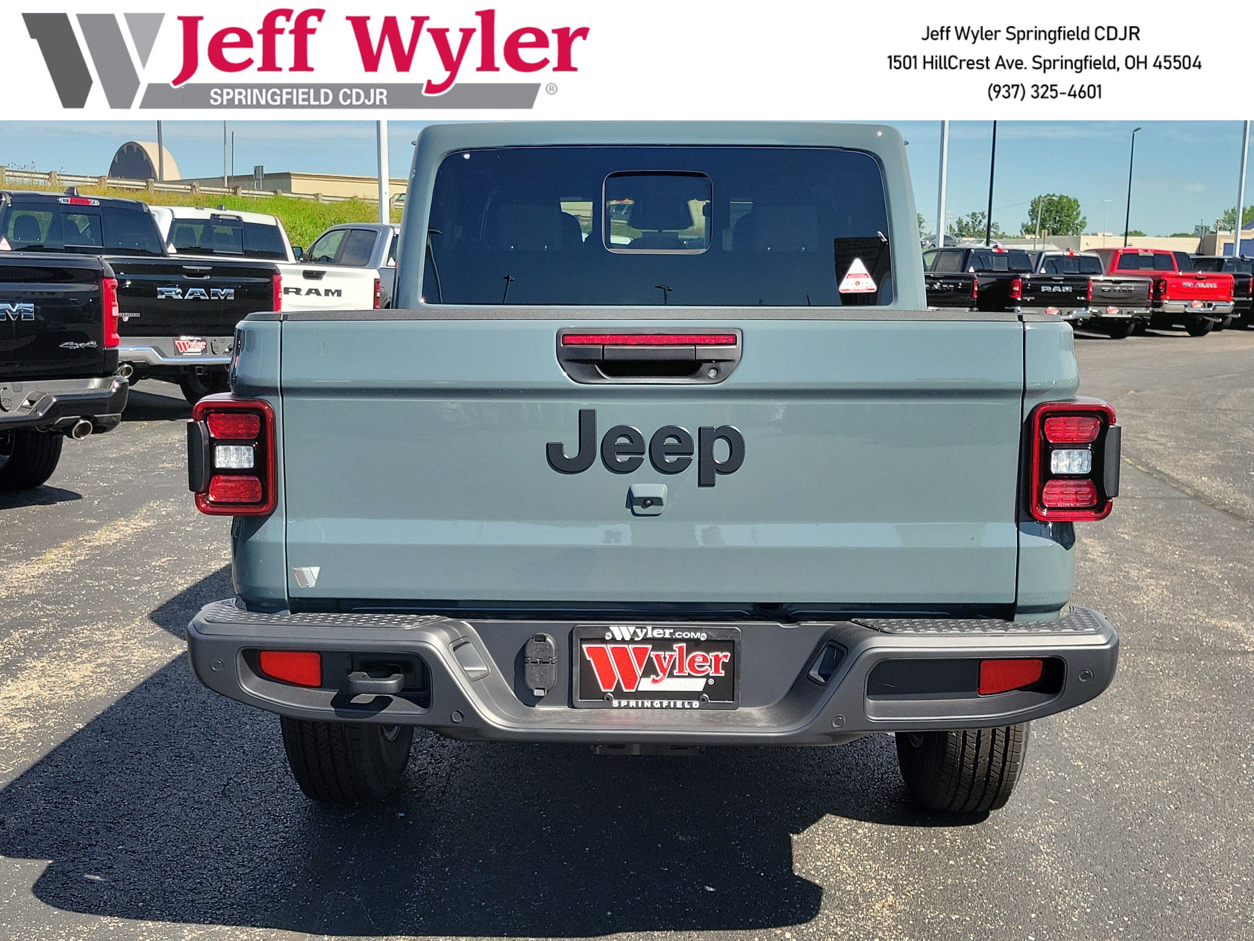 New 2026 Jeep Gladiator Sport AWD/4WD image 4