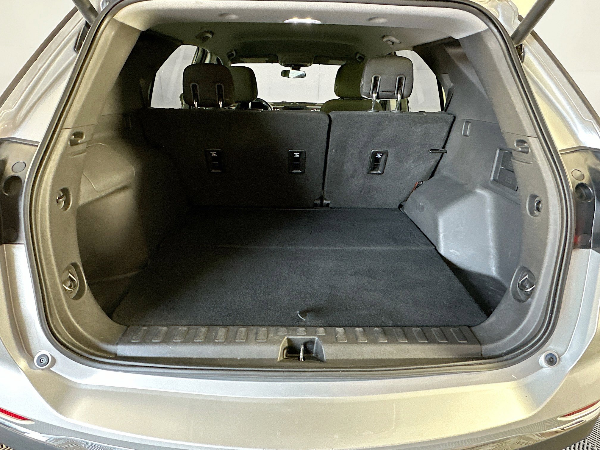 Used 2019 Chevrolet Equinox LT image 28