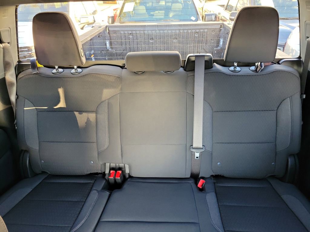 Used 2025 Chevrolet Silverado 2500 Custom w/ Custom Value Package image 11