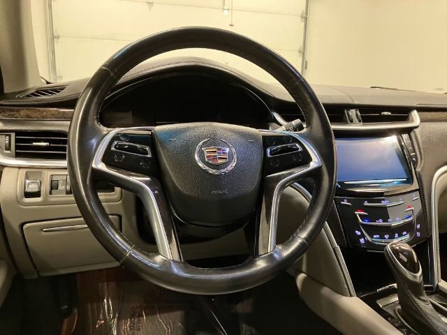 Used 2014 Cadillac XTS Luxury image 35