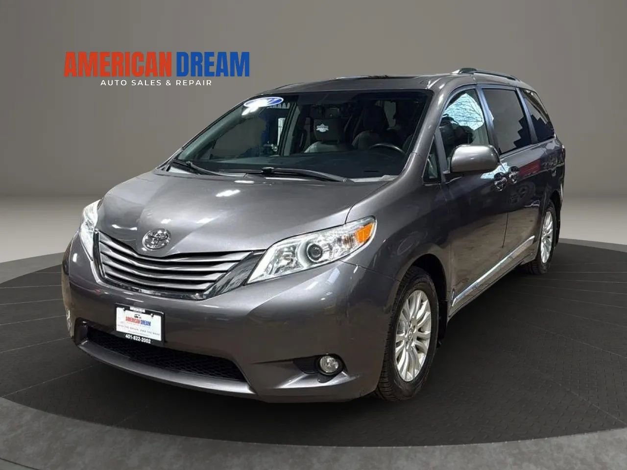 Used 2017 Toyota Sienna XLE w/ XLE Navigation Package FWD image 1