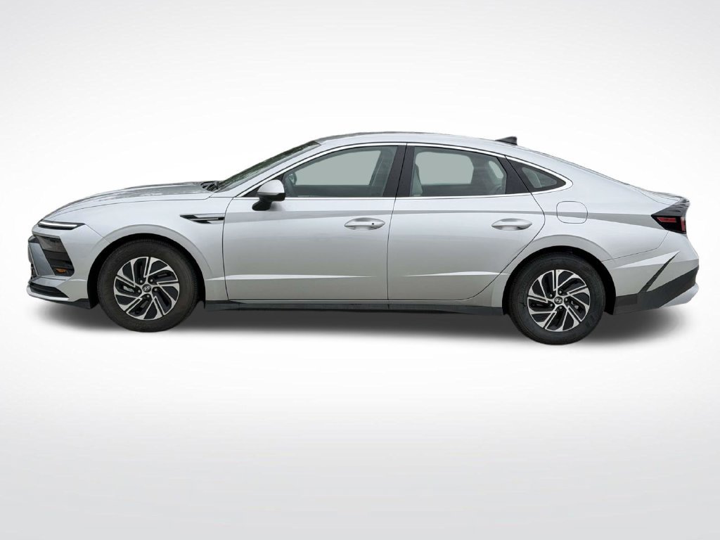 Certified 2026 Hyundai Sonata Blue FWD image 8
