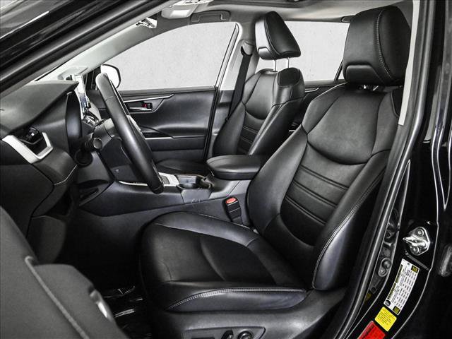Used 2019 Toyota RAV4 Limited FWD image 17