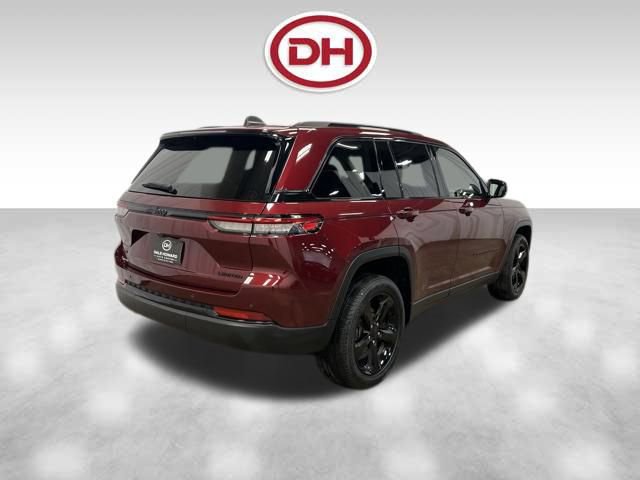 Used 2023 Jeep Grand Cherokee Limited w/ Black Appearance Package image 13