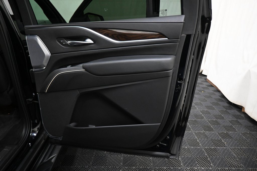 Used 2023 Cadillac Escalade ESV Sport Platinum image 27