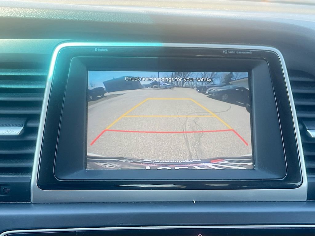 Used 2018 Hyundai Sonata SEL w/ Winter Weather Package image 15