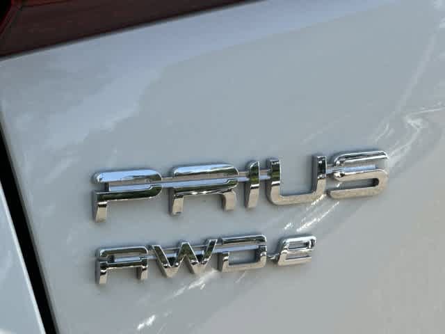 Used 2020 Toyota Prius XLE w/ Advanced Technology Package AWD/4WD image 27