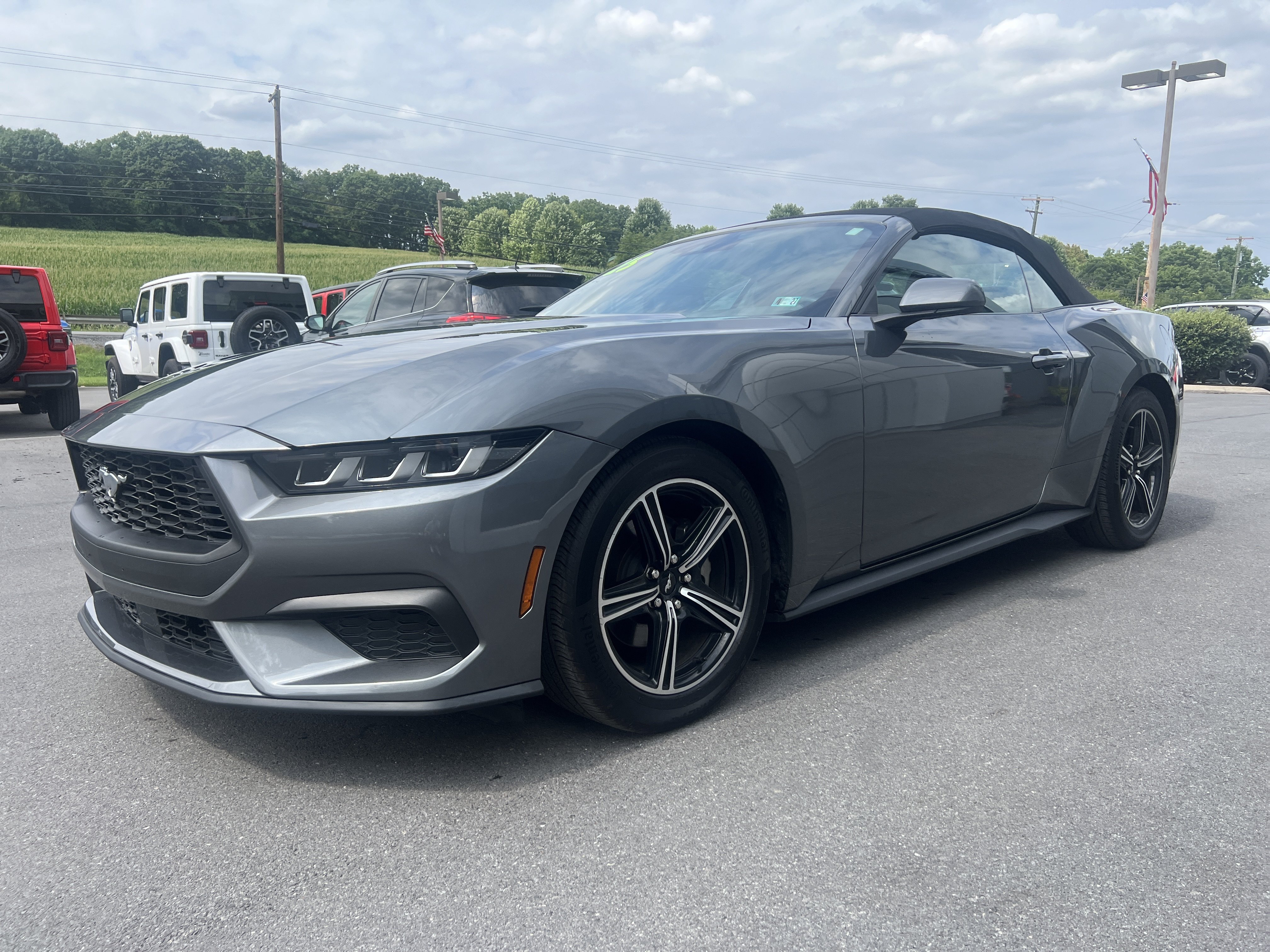 Used 2025 Ford Mustang Premium RWD image 9