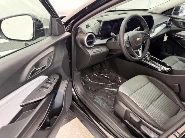 New 2026 Chevrolet Trax LT w/ Driver Confidence Package FWD image 29