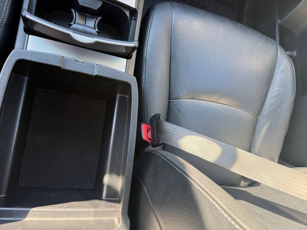Used 2010 Toyota Highlander SE FWD image 25
