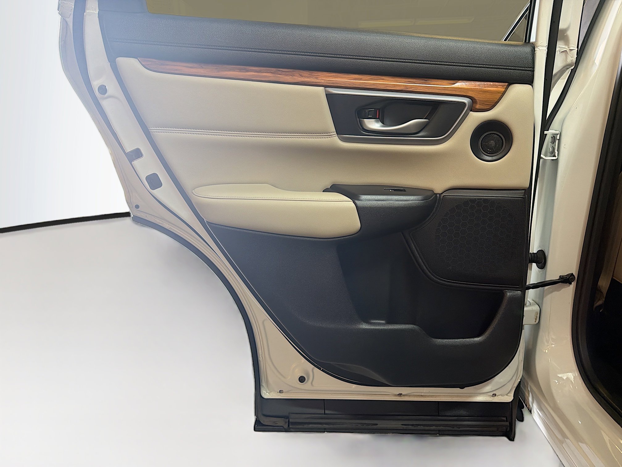 Used 2017 Honda CR-V EX-L image 27