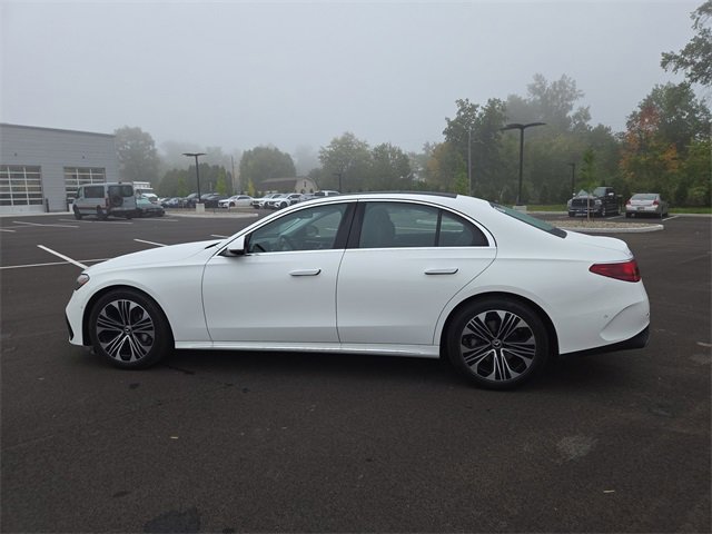 New 2026 Mercedes-Benz E 350 4MATIC Sedan image 6