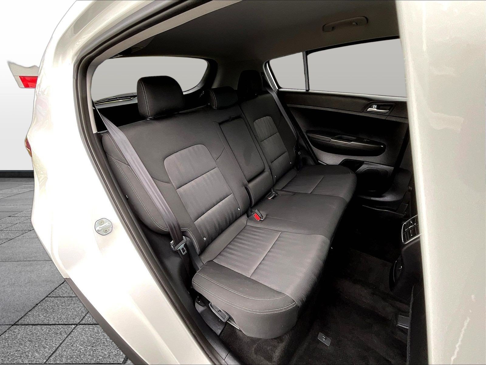 Used 2020 Kia Sportage LX AWD/4WD image 28