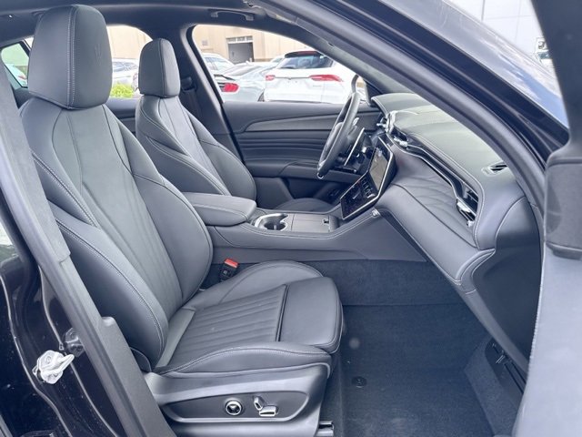 New 2025 Maserati Grecale Trofeo image 31