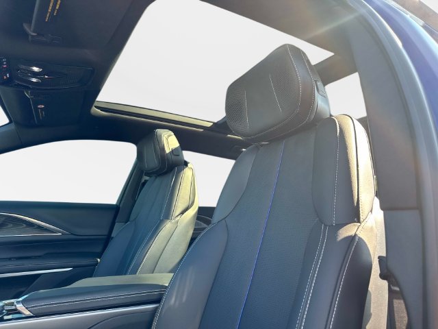 Certified 2024 Cadillac Lyriq Sport AWD/4WD image 17