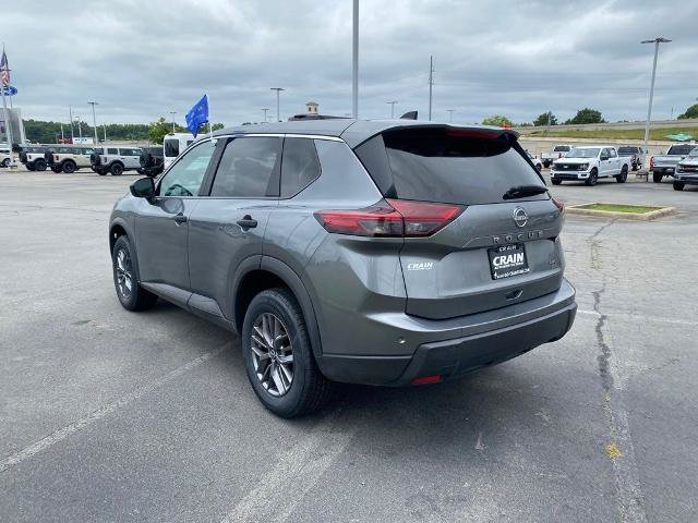 Used 2024 Nissan Rogue S AWD/4WD image 5