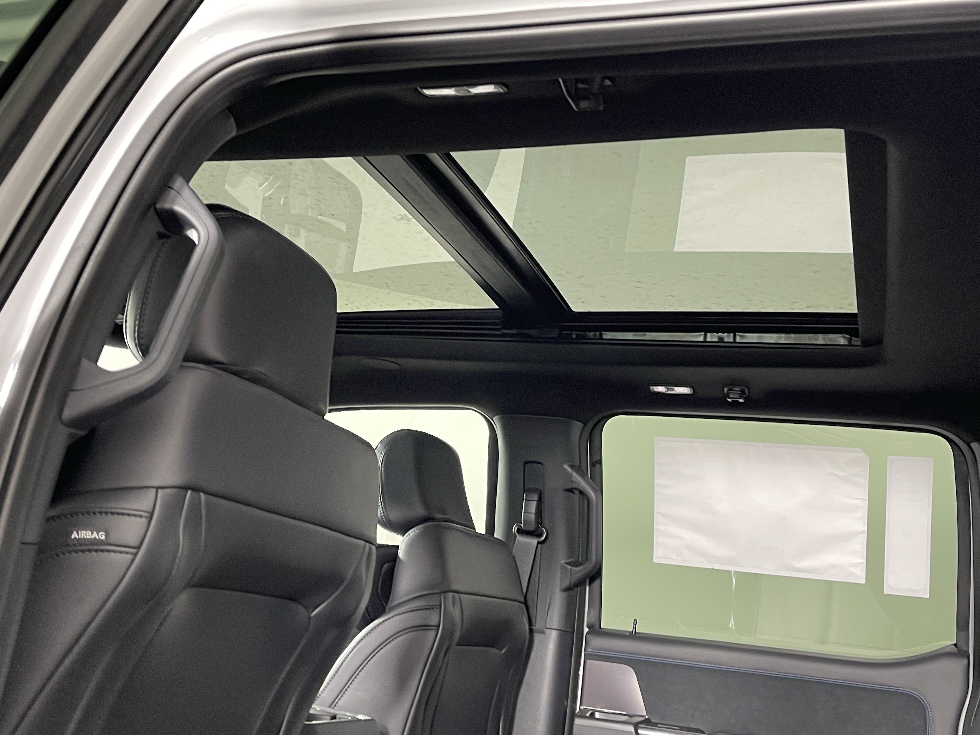 New 2026 Ford F350 Platinum AWD/4WD image 15