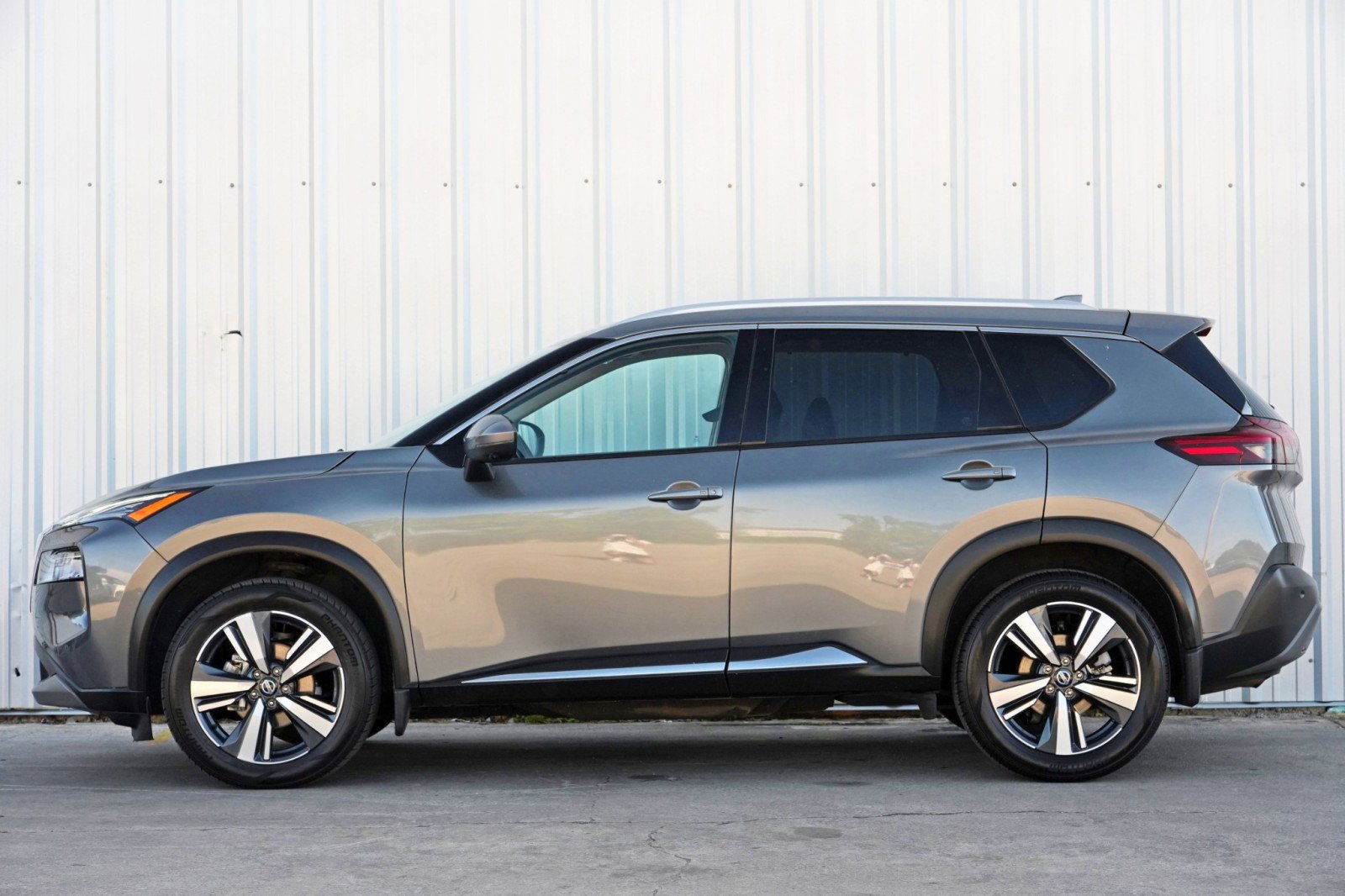 Used 2021 Nissan Rogue SL w/ Premium Package image 8