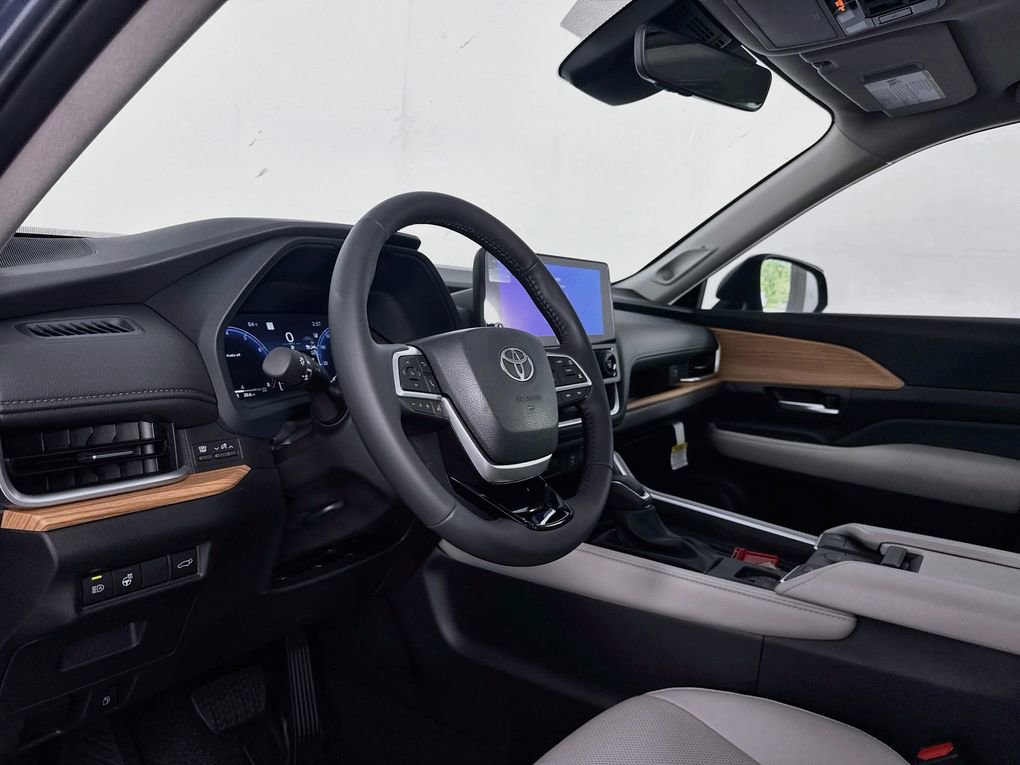 New 2026 Toyota Grand Highlander AWD image 13