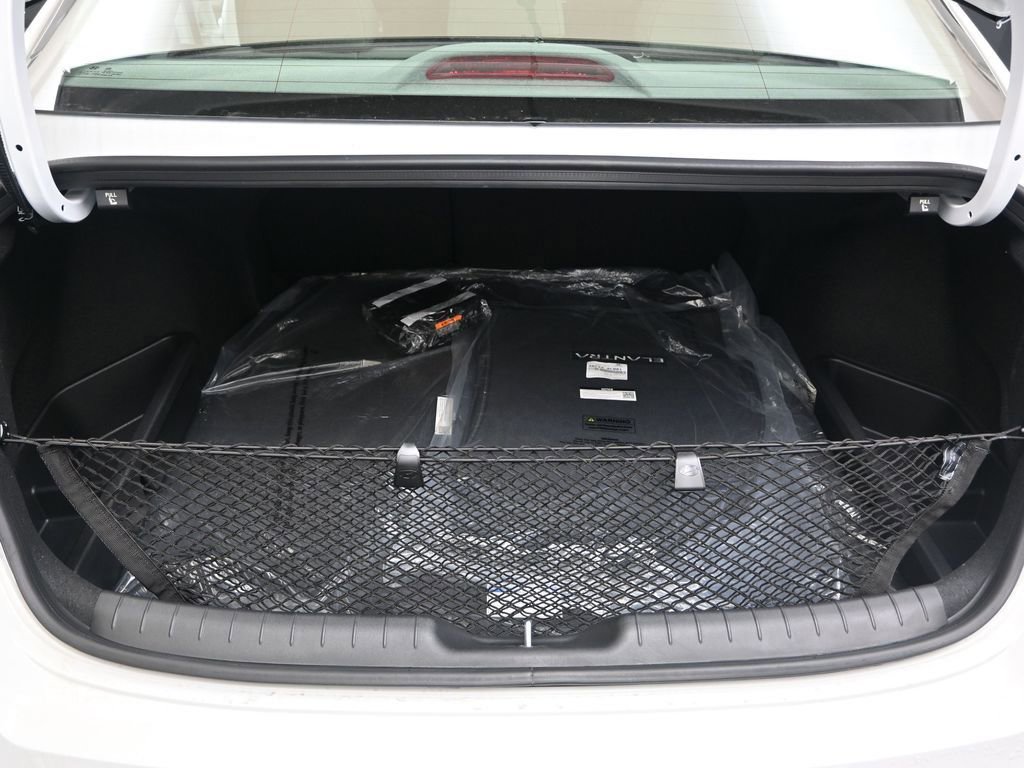 Certified 2025 Hyundai Elantra SEL image 18