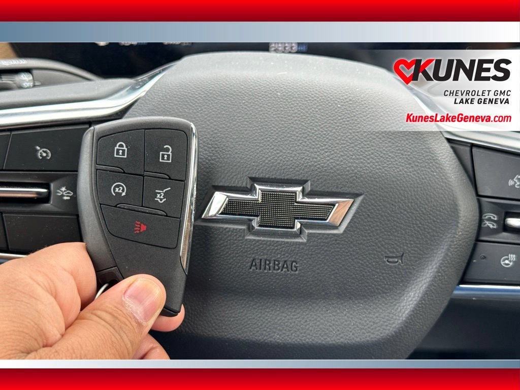New 2026 Chevrolet Equinox ACTIV w/ Convenience Package III AWD/4WD image 54