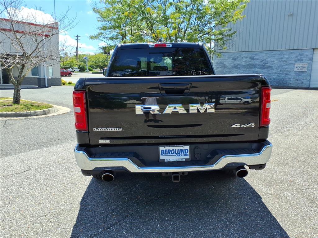 Used 2025 RAM 1500 Laramie AWD/4WD image 12