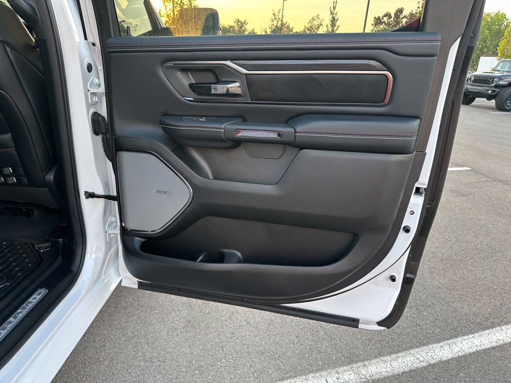 New 2026 RAM 1500 Laramie AWD/4WD image 21