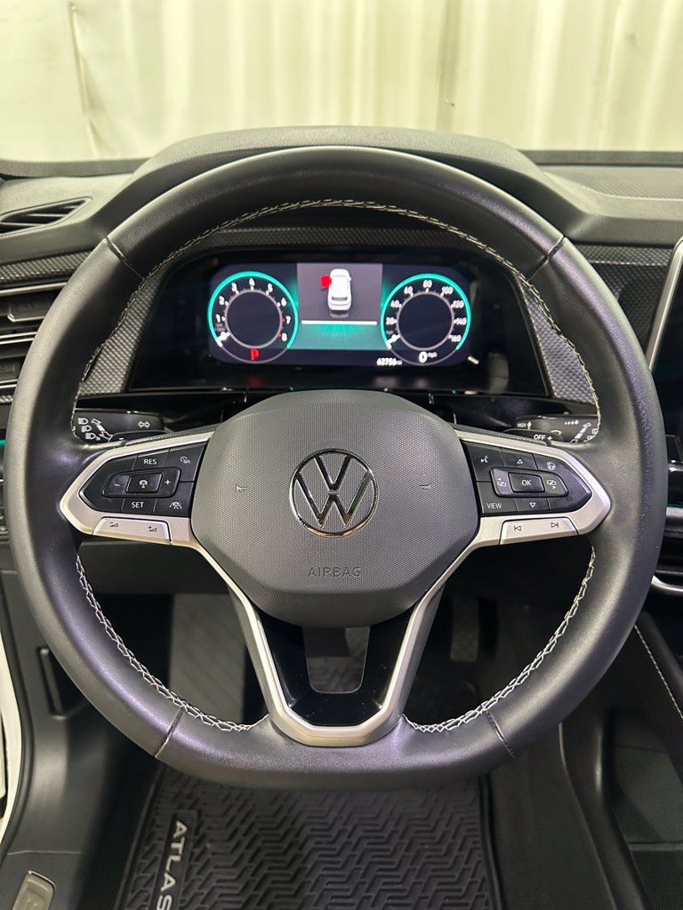 Used 2024 Volkswagen Atlas Cross Sport SEL AWD/4WD image 16