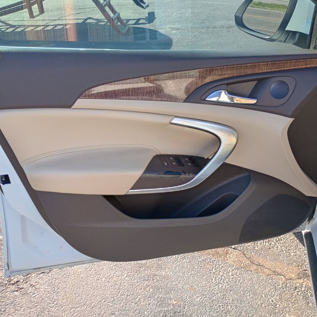 Used 2013 Buick Regal Premium FWD image 11